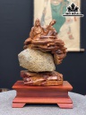Tượng Tế Công Gỗ Hương Ôm Đá Cao 46 Ngang 27 Sâu 20 (cm)