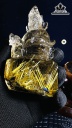 Tượng Hoàng Thần Tài Bảo Thiên Đá Thạch Anh Tóc Vàng Cao 120,85 Ngang 46,15 (mm) 0,4kg