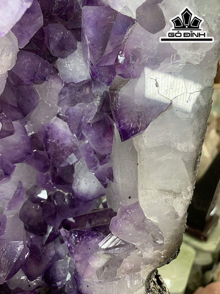 Tinh Thể Đá Thạch Anh Tím Cao 42 Ngang 20 Sâu 18 (cm) 29,5kg