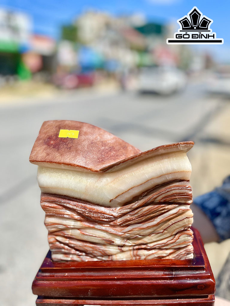 Tác Phẩm Thịt Heo Đá Canxit Cao 23 Ngang 20 (cm) 4,02kg