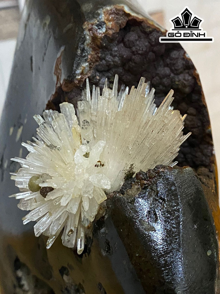 Tác Phẩm Hoa Đá Đá Aragonit Cao 40 (cm) 118kg