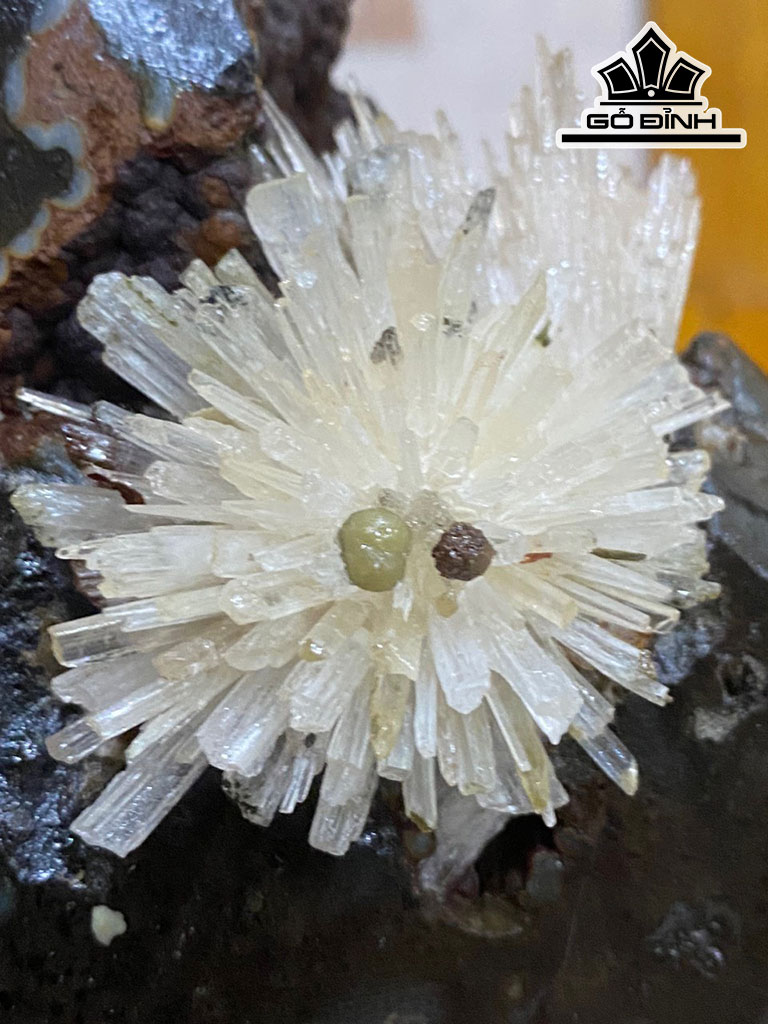 Tác Phẩm Hoa Đá Đá Aragonit Cao 40 (cm) 118kg