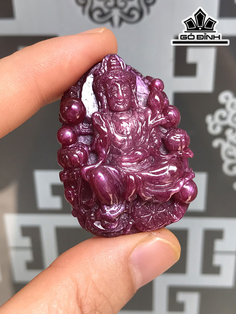 Mặt Dây Chuyền Đá Ruby Cao 40,7 Ngang 30,5 Sâu 10,2 (mm)