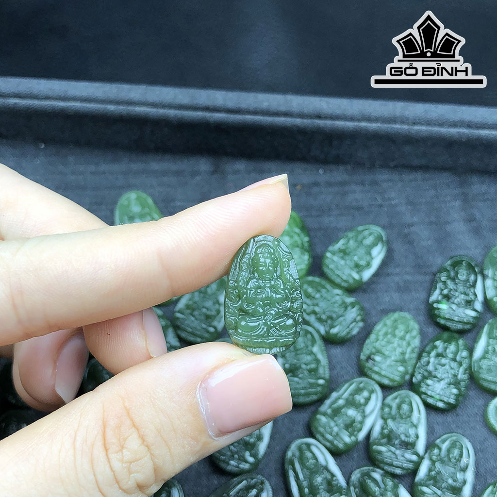 Mặt Dây Chuyền Phật Bản Mệnh Đá Ngọc Bích (Nephrite Jade) Cao 2 (cm)