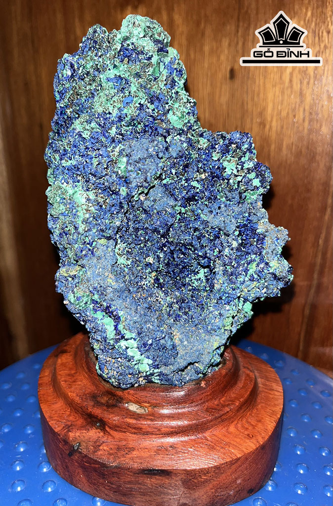 Tác Phẩm Đá Azurite Cao 20 Ngang 12 (cm) 1.3kg