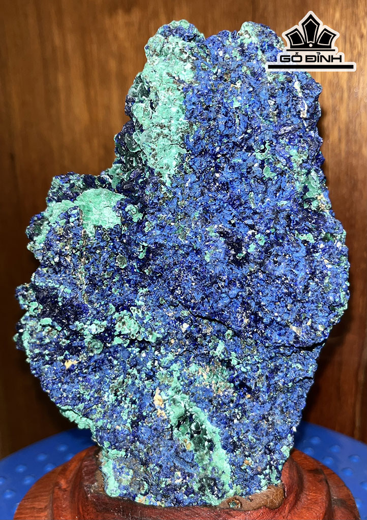 Tác Phẩm Đá Azurite Cao 20 Ngang 12 (cm) 1.3kg