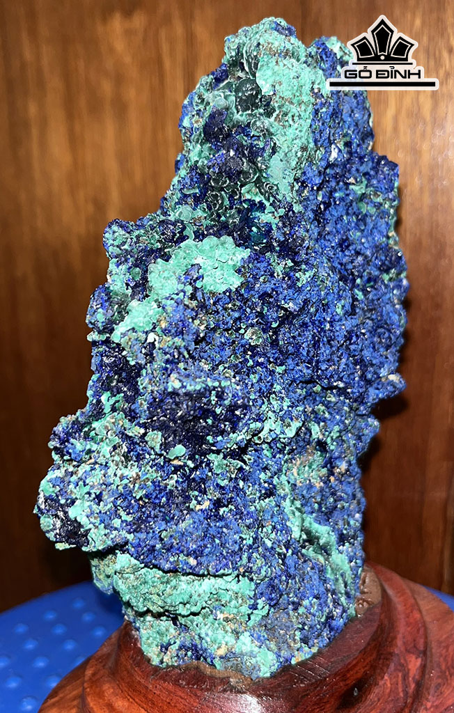 Tác Phẩm Đá Azurite Cao 20 Ngang 12 (cm) 1.3kg