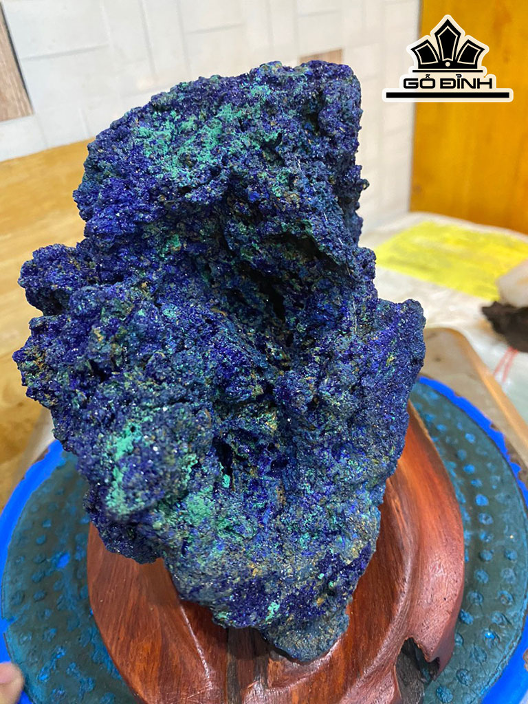 Tác Phẩm Đá Azurite Cao 20 Ngang 20 (cm) 4kg