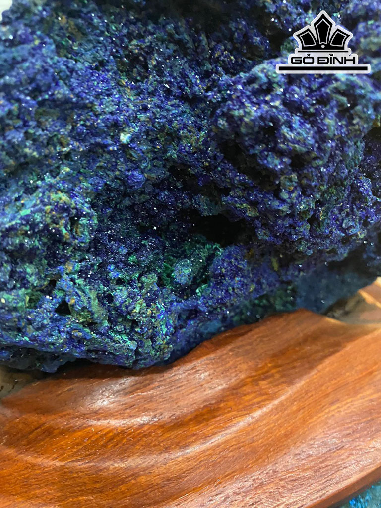 Tác Phẩm Đá Azurite Cao 20 Ngang 20 (cm) 4kg