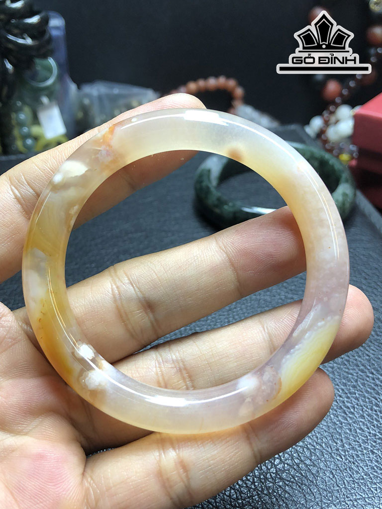 Vòng Tay Đá Mã Não Đường Kính 52,4 (mm) 31gr