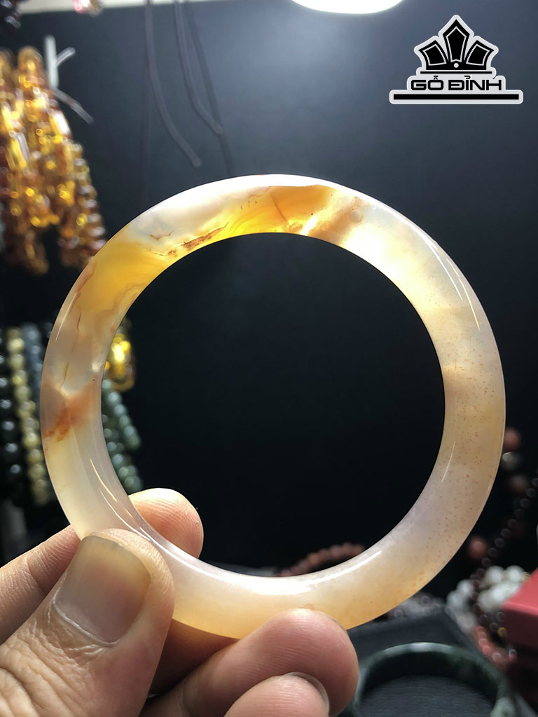 Vòng Tay Đá Mã Não Đường Kính 52,4 (mm) 31gr