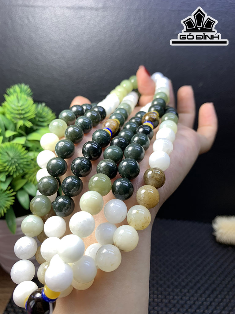 Chuỗi Đá Ngọc Bích (Nephrite Jade) Đường Kính Hạt 9,8 (mm)