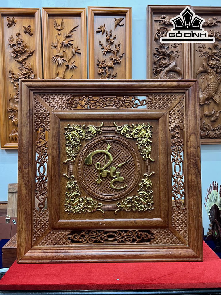 Tranh Chữ Gỗ Hương Cao 61 Ngang61 Khuôn 3 Ván 2,5 (cm)