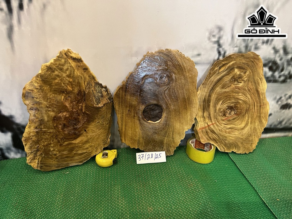 Tranh Phúc Lộc Thọ Gỗ Nu Nghiến Cao 37 Ngang 28 Sâu 2,5 (cm)