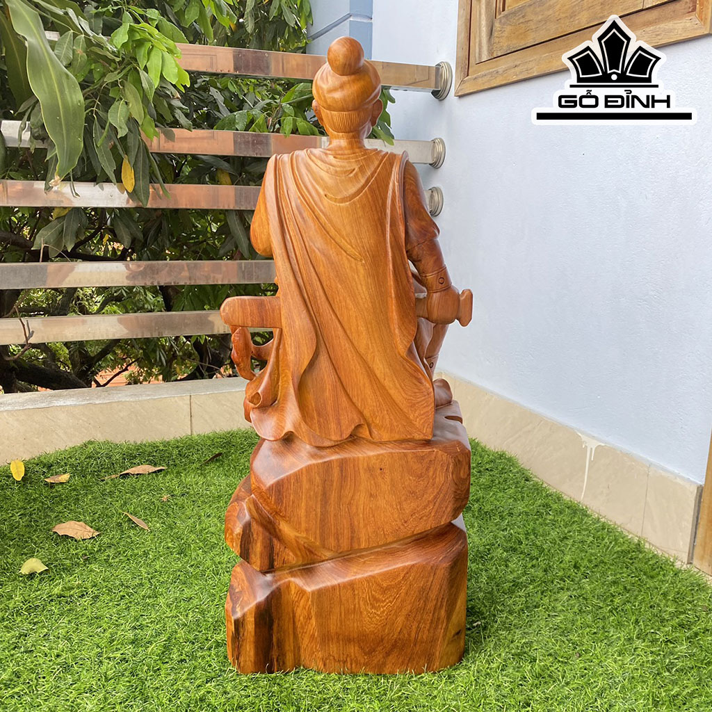 Tượng Trần Quốc Tuấn Gỗ Hương Cao 67 Ngang 27 Sâu 19 (cm)
