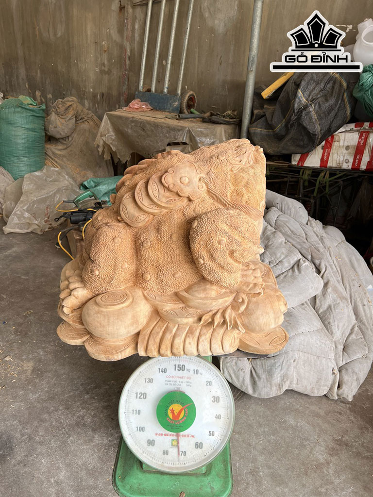Tượng Cóc Ngậm Tiền Gỗ Ngọc Am Cao 48 Ngang 62 Sâu 60 (cm)