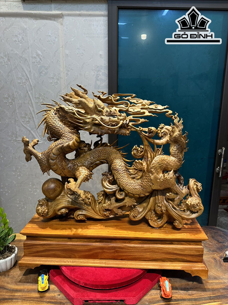 Tượng Rồng Phong Thủy Gỗ Bách Xanh Cao 68 Ngang 79 Sâu 30 Cao Cả Kỷ 88 (cm)