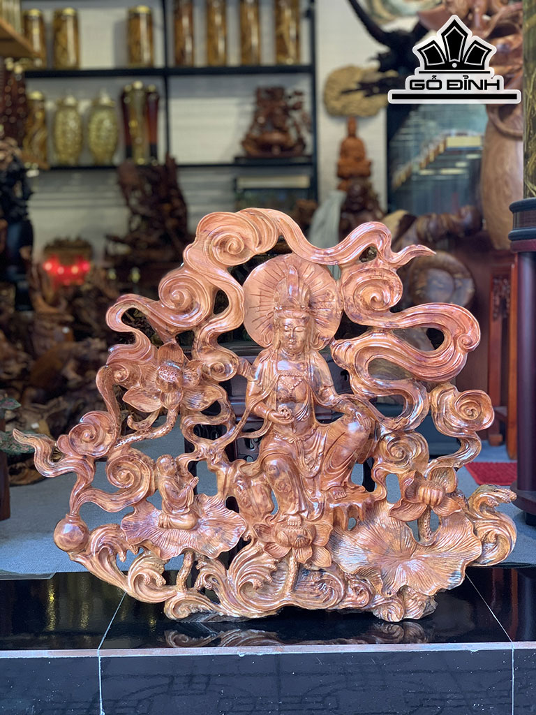 Tượng Phật Bà Quan Âm Gỗ Huyết Long Cao 65 Ngang 79 Sâu 8 (cm)