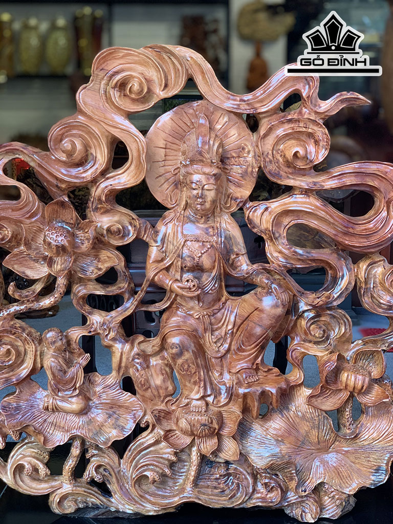 Tượng Phật Bà Quan Âm Gỗ Huyết Long Cao 65 Ngang 79 Sâu 8 (cm)