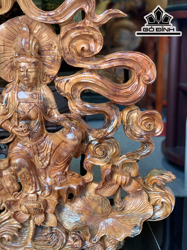 Tượng Phật Bà Quan Âm Gỗ Huyết Long Cao 65 Ngang 79 Sâu 8 (cm)