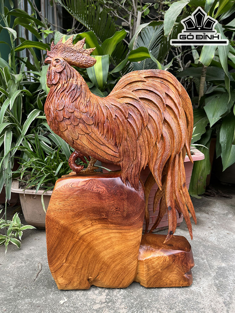 Tượng Gà Phong Thủy Gỗ Hương Cao 47 Ngang 28 Sâu 10 (cm)