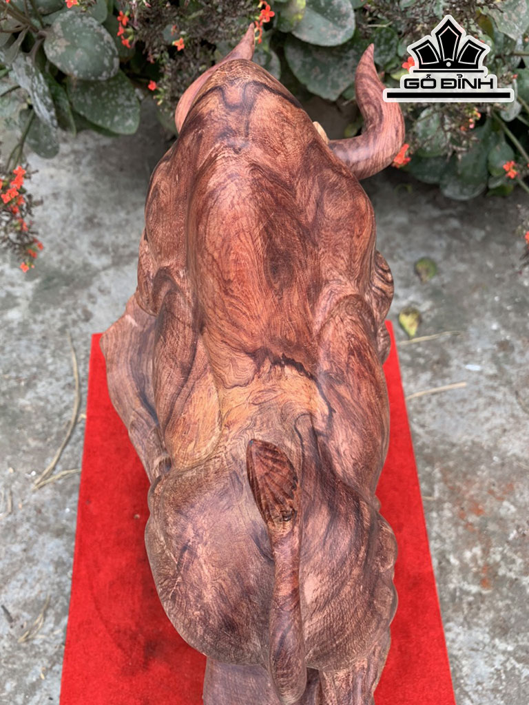 Tượng Bò Tót Gỗ Cẩm Cao 45 Ngang 37 Sâu 22 (cm)