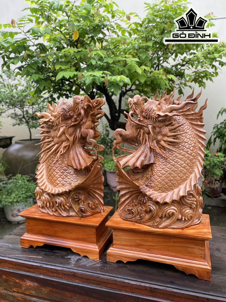 Tượng Cá Chép Hóa Rồng Gỗ Ngọc Am Cao 50 Ngang 35 Sâu 15 Cao Cả Kỷ 65 (cm)