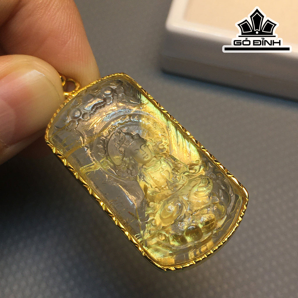 Mặt Dây Chuyền Quan Âm Đá Thạch Anh Tóc Vàng Cao 34,4 Ngang 18,3 Sâu 7,2 (mm) 9,5gr