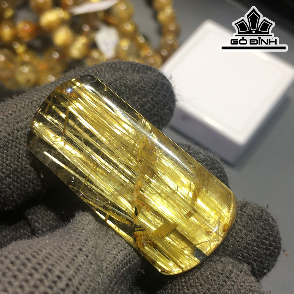 Mặt Dây Chuyền Quan Âm Đá Thạch Anh Tóc Vàng Cao 38,7 Ngang 17,3 Sâu 9,2 (mm) 12,3gr