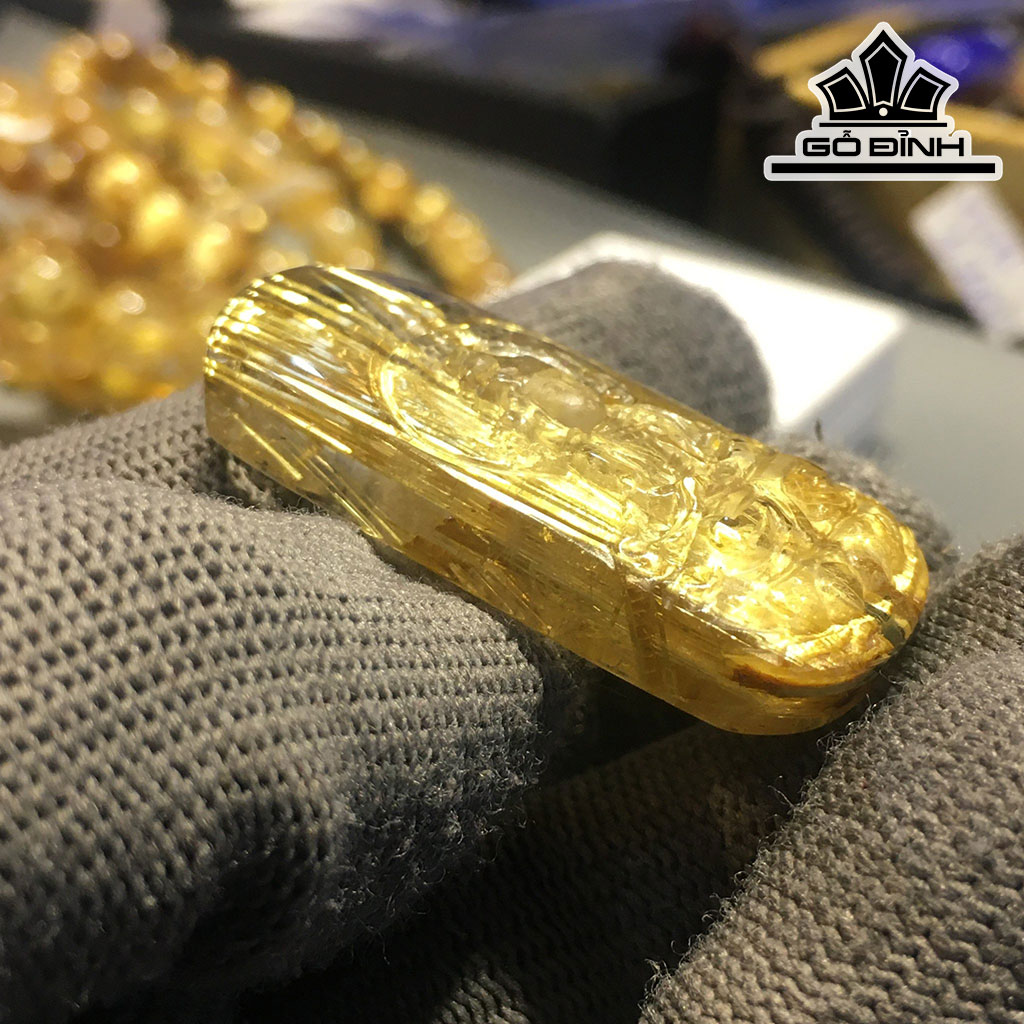 Mặt Dây Chuyền Quan Âm Đá Thạch Anh Tóc Vàng Cao 38,7 Ngang 17,3 Sâu 9,2 (mm) 12,3gr