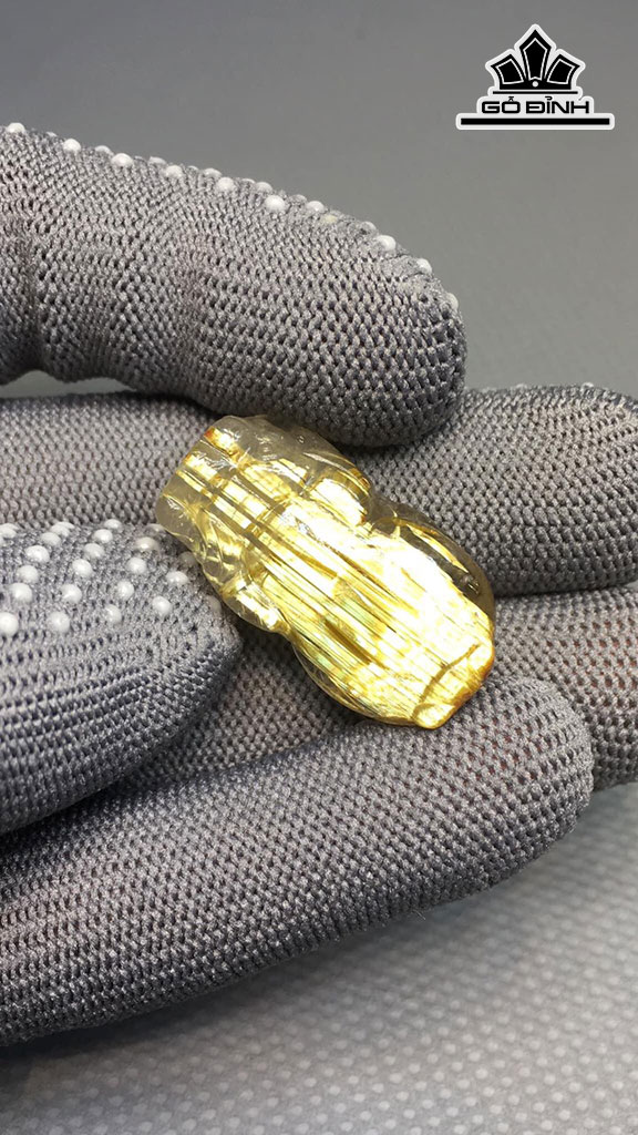 Mặt Dây Chuyền Tỳ Hưu Đá Thạch Anh Tóc Vàng Cao 28,2 Ngang 15,5 Sâu 12,5 (mm) 9,9gr