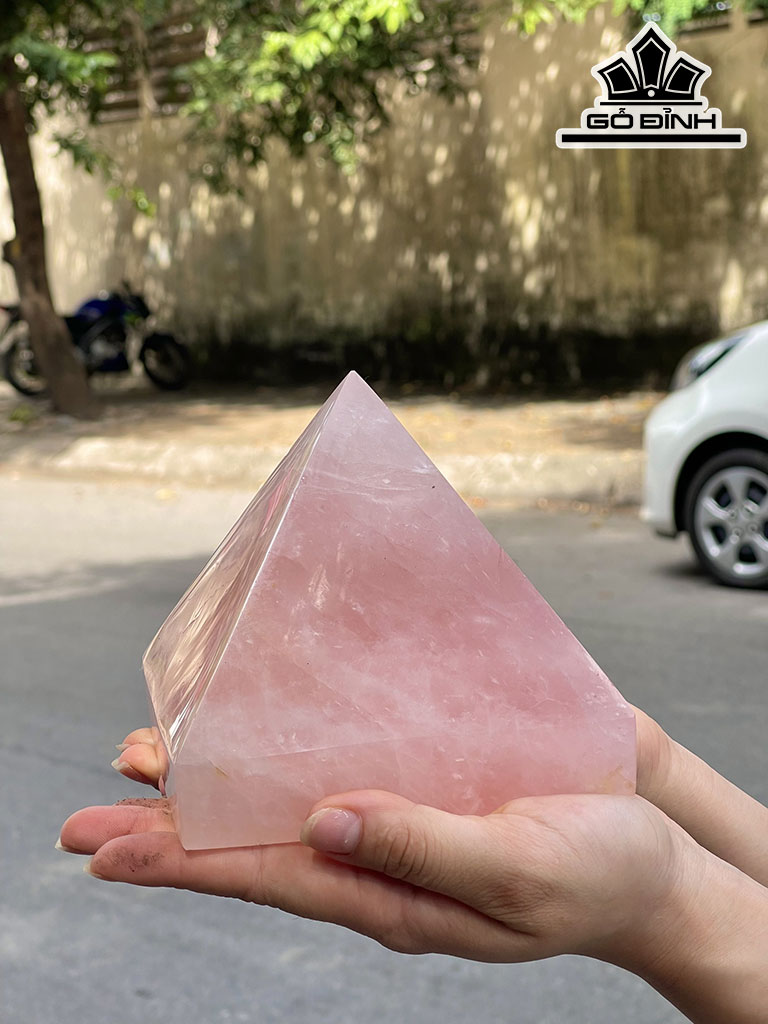 Kim Tự Tháp Đá Thạch Anh Hồng Đường Kính 13 (cm) 2.14kg