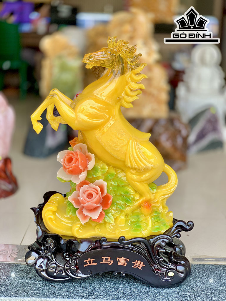 Tác Phẩm Đá Ngọc Hoàng Long Cao 65 Ngang 42 (cm) 5kg