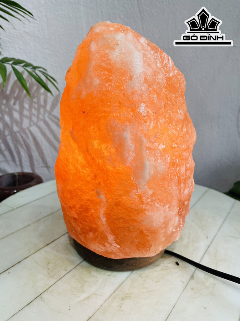 Tác Phẩm Đá Muối Himalaya Cao 23 Ngang 17 (cm) 5,4kg