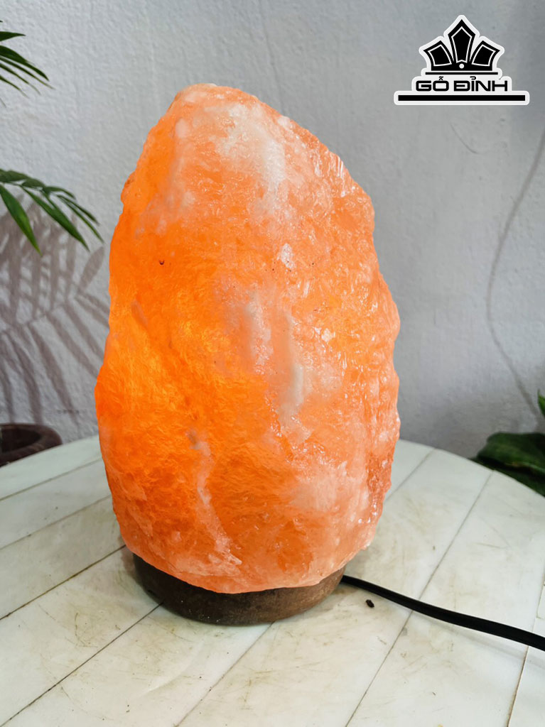 Tác Phẩm Đá Muối Himalaya Cao 23 Ngang 17 (cm) 5,4kg