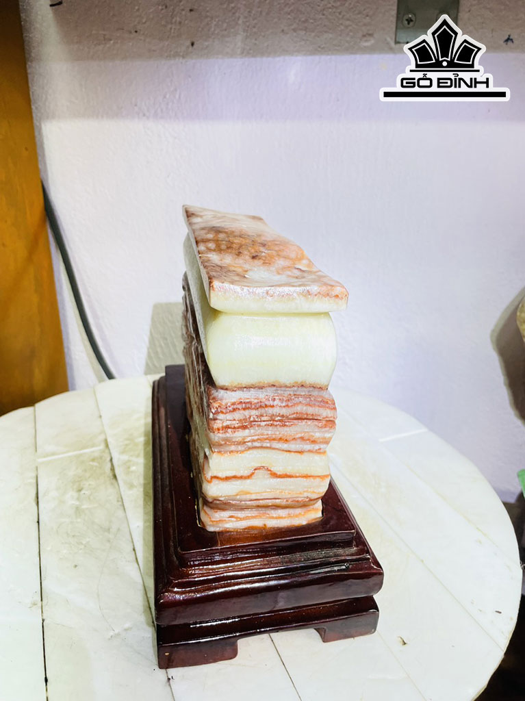 Tác Phẩm Đá Canxit Cao 18 Ngang 19 (cm) 4kg