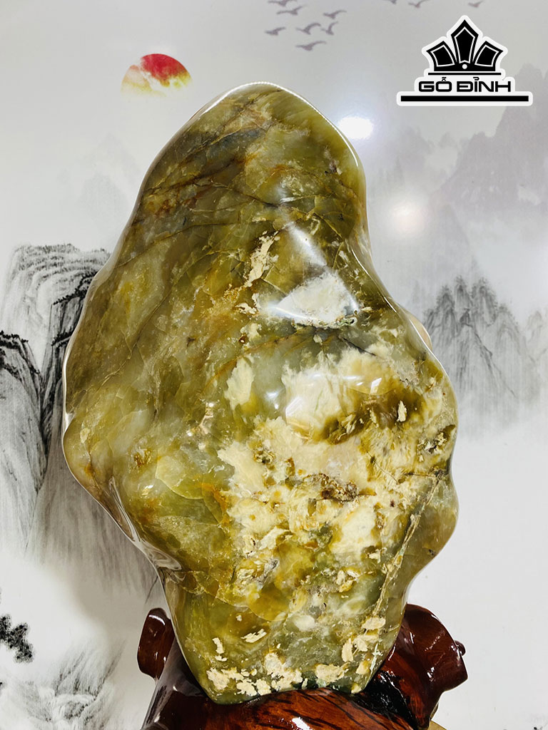 Tác Phẩm Đá Opal Cao 55 Ngang 32 (cm) 25,6kg