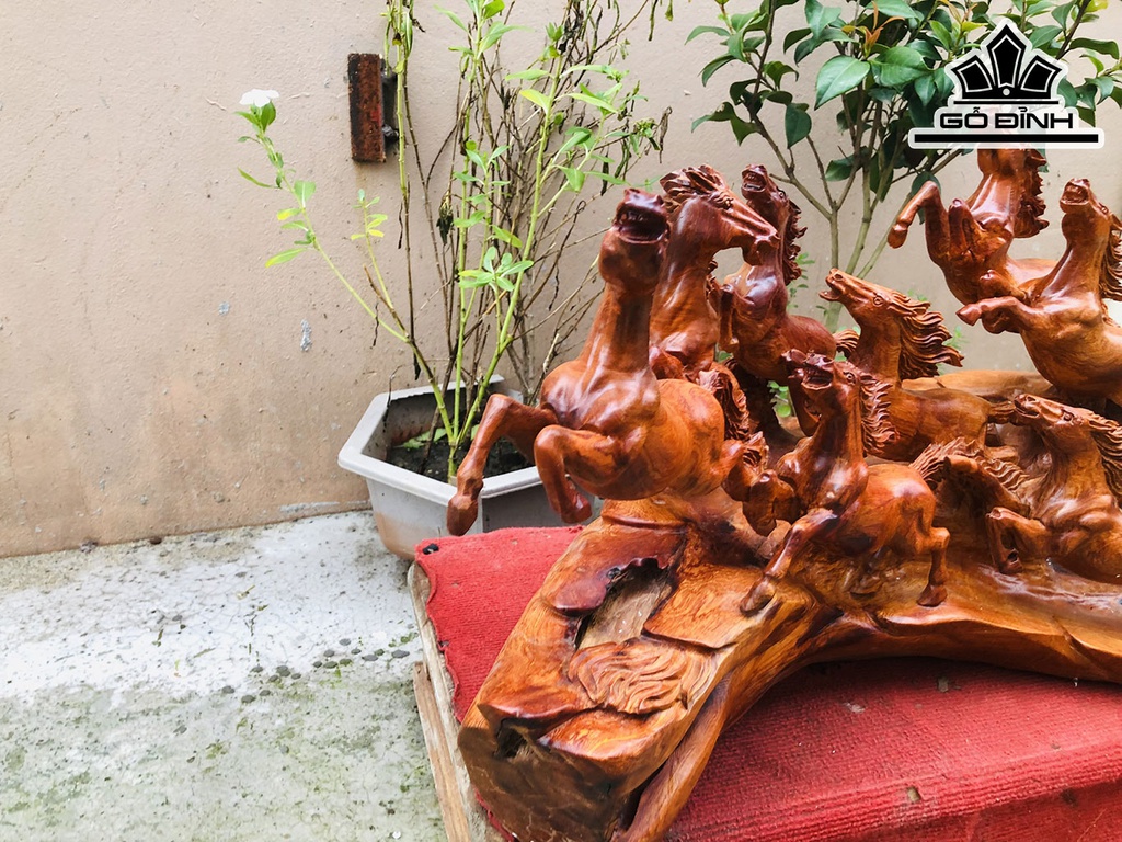 Tượng Mã Đáo Thành Công Gỗ Hương Cao 40 Ngang 73 Sâu 35 (cm)
