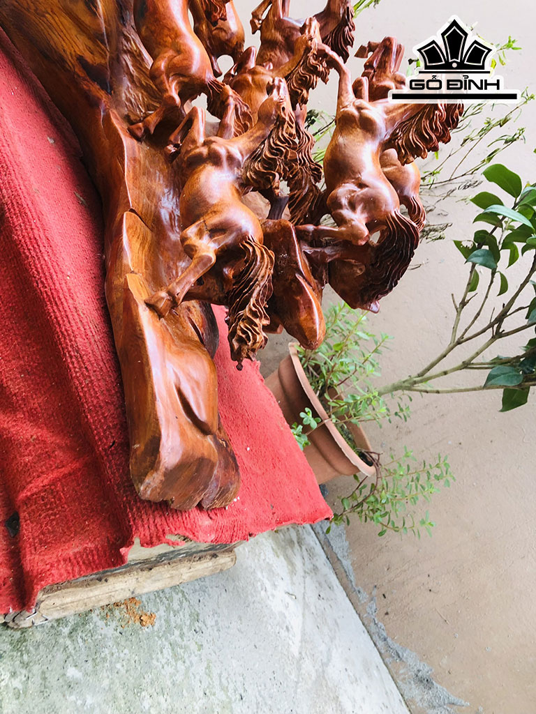 Tượng Mã Đáo Thành Công Gỗ Hương Cao 40 Ngang 73 Sâu 35 (cm)