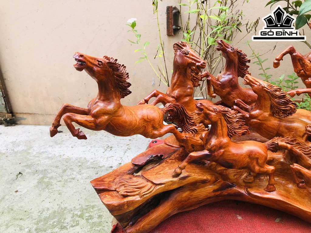 Tượng Mã Đáo Thành Công Gỗ Hương Cao 40 Ngang 73 Sâu 35 (cm)
