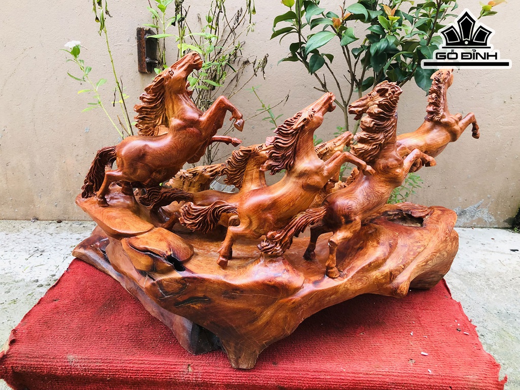Tượng Mã Đáo Thành Công Gỗ Hương Cao 40 Ngang 73 Sâu 35 (cm)