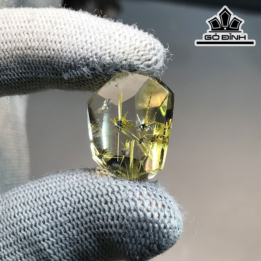 Mặt Dây Chuyền Đá Thạch Anh Tóc Vàng Cao 23 Ngang 18,7 Sâu 8,6 (mm) 5gr