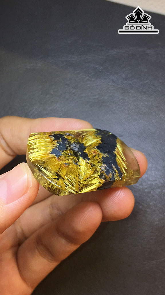 Mặt Dây Chuyền Đá Thạch Anh Tóc Vàng Cao 38 Ngang 27 Sâu 10,4 (mm) 21,6gr