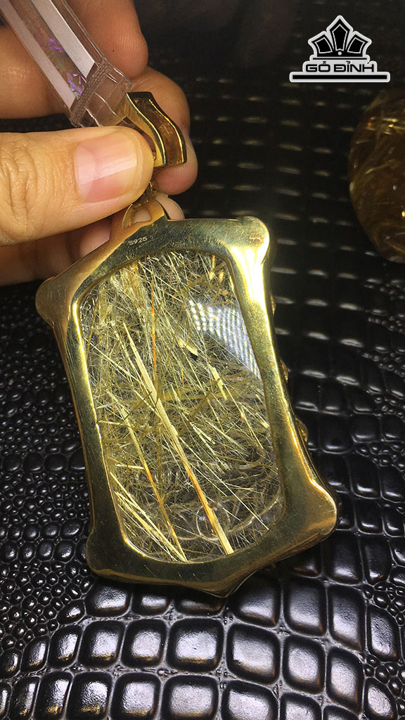 Mặt Dây Chuyền Quan Âm Đá Thạch Anh Tóc Vàng Cao 58,55 Ngang 37,15 (mm) 358,31cts