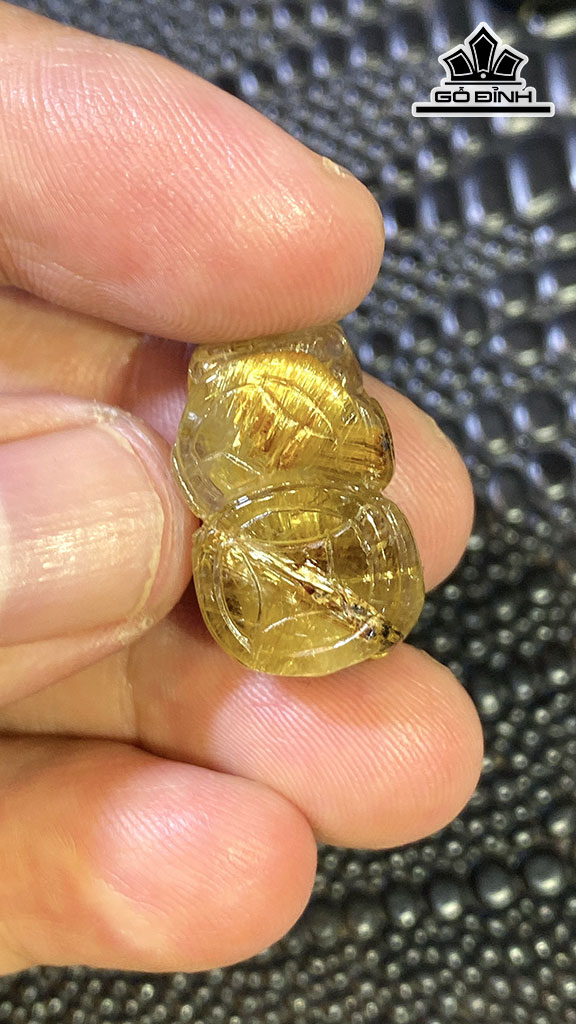 Mặt Dây Chuyền Tỳ Hưu Đá Thạch Anh Tóc Vàng Cao 22,2 Ngang 13,8 Sâu 11 (mm) 6gr