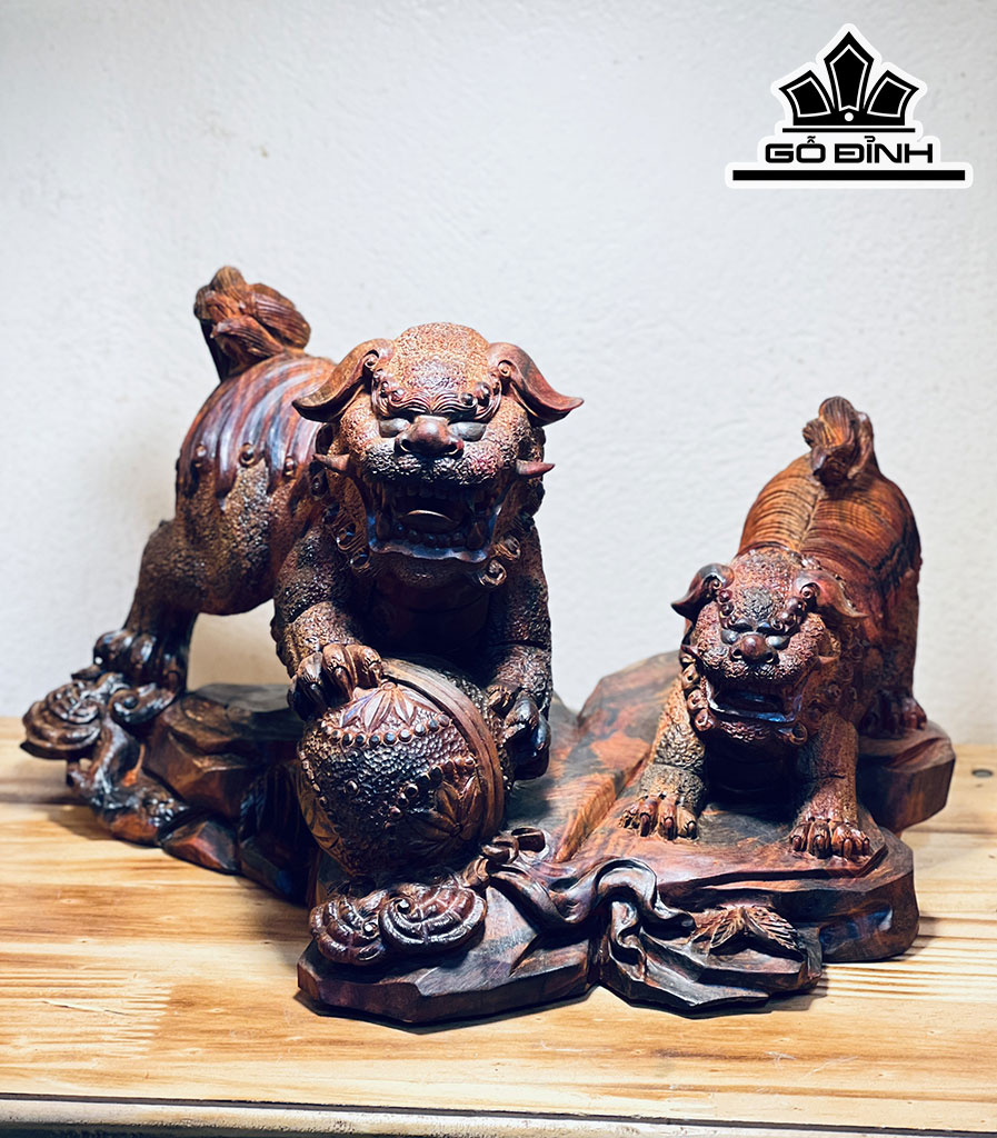 Tượng Nghê Gỗ Trắc Cao 17 Ngang 39 Sâu 18 (cm)