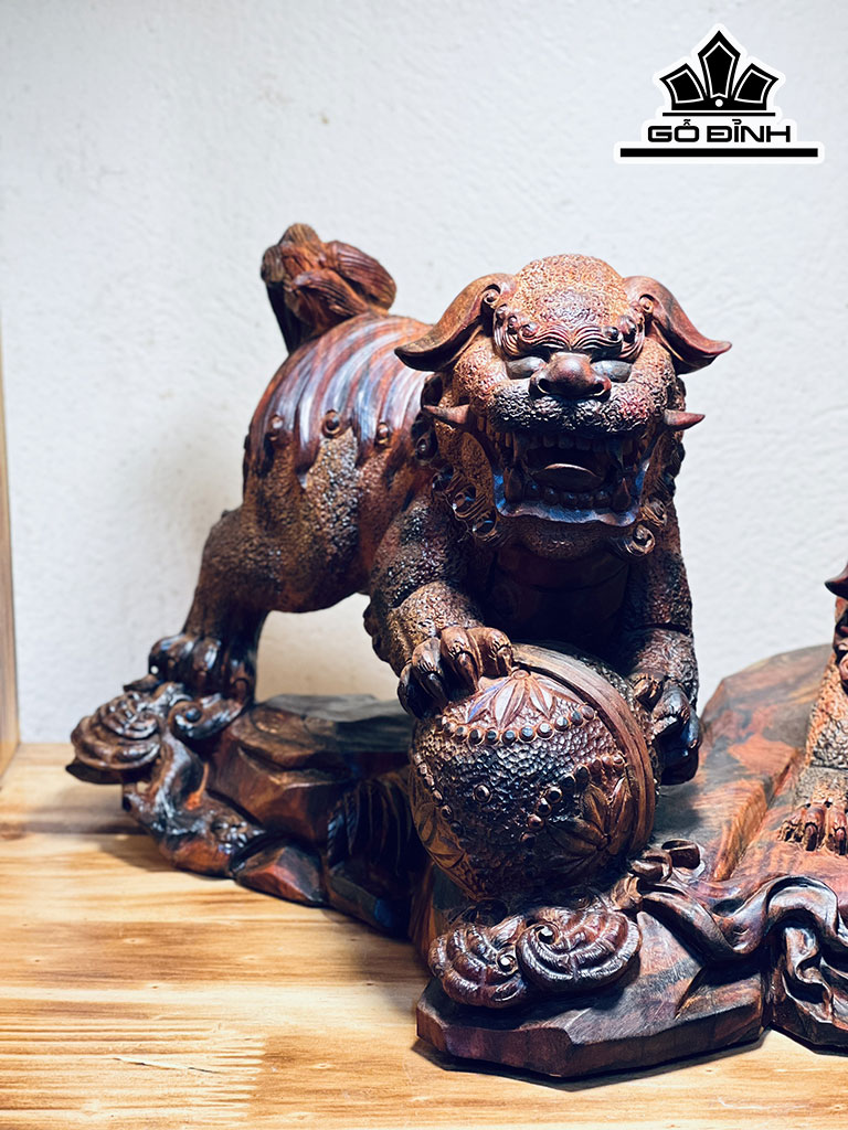 Tượng Nghê Gỗ Trắc Cao 17 Ngang 39 Sâu 18 (cm)