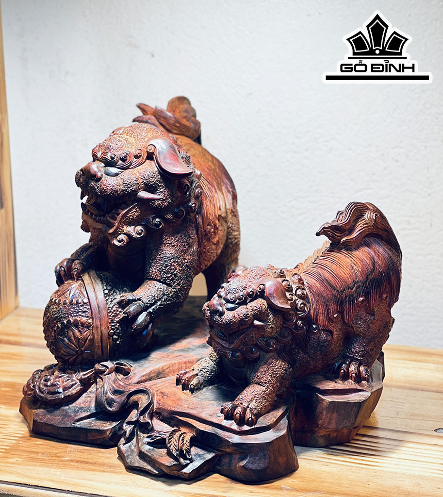 Tượng Nghê Gỗ Trắc Cao 17 Ngang 39 Sâu 18 (cm)