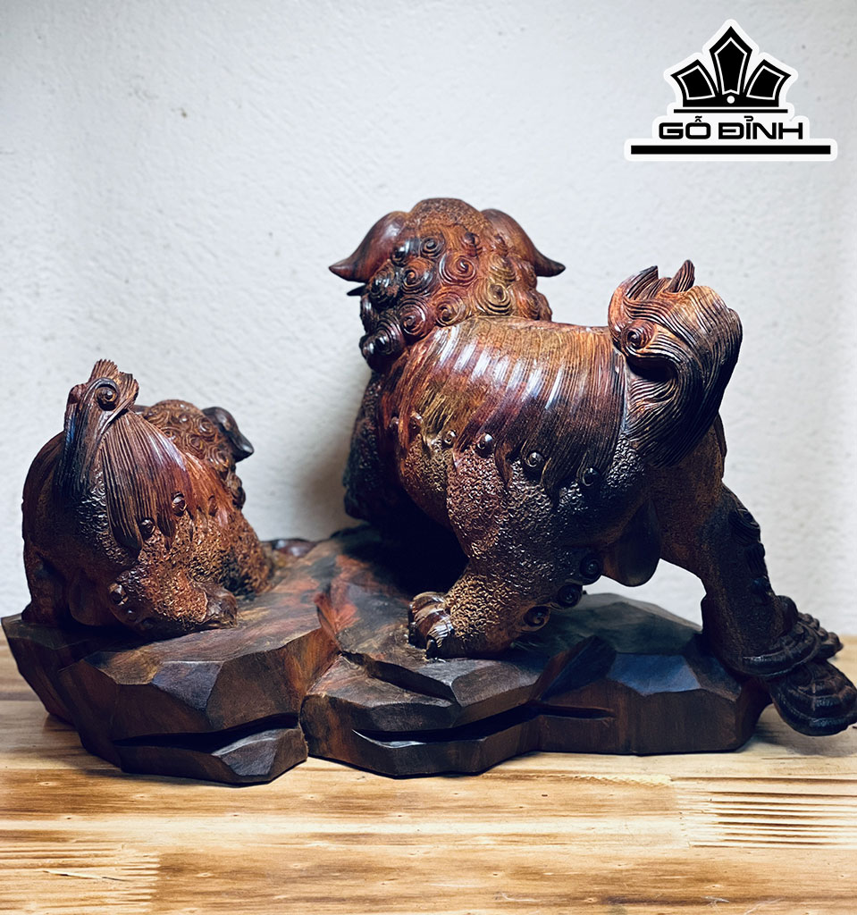Tượng Nghê Gỗ Trắc Cao 17 Ngang 39 Sâu 18 (cm)