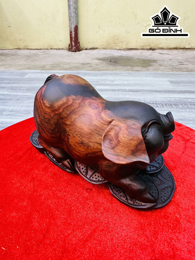 Tượng Heo Phong Thủy Gỗ Trắc Cao 13 Ngang 21 Sâu 10 (cm)